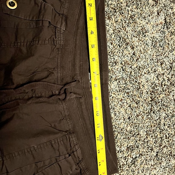 Stylish Ankle & Cropped Pants in Black, Blue, Brown, and Tan. 4 Retro Capri’s - Picture 9 of 16